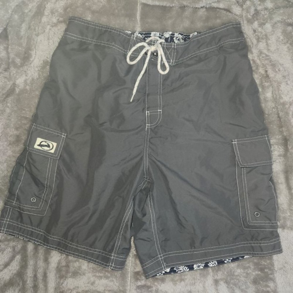 US Apparel Men's stylish long swim trunks in size XL, {34-36}